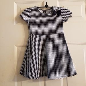 NWOT HEALTHTEX 4T kids dress w/ bow detail!